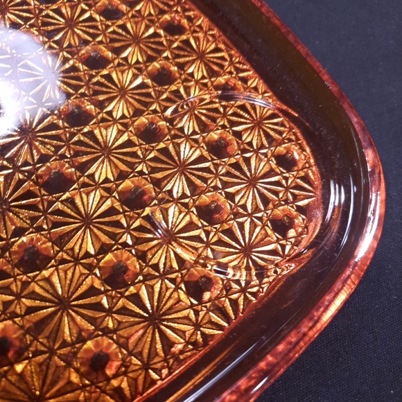 Vintage Triangle Amber Anchor Hocking Daisy & Button Snack Plate Set - Picture 8 of 8